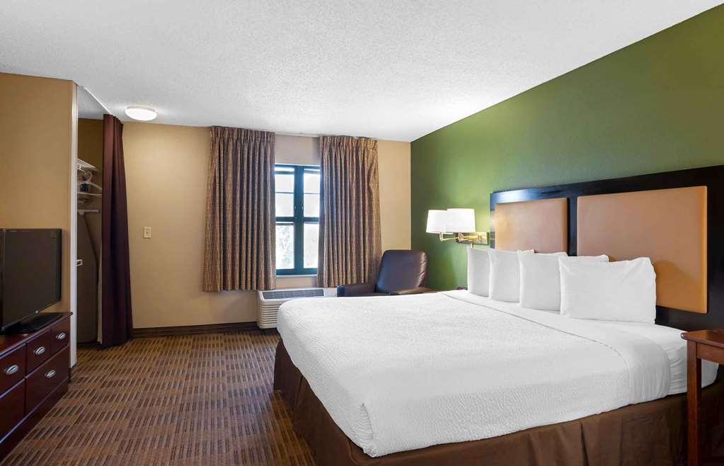 Extended Stay America Suites - Kansas City - South Room photo